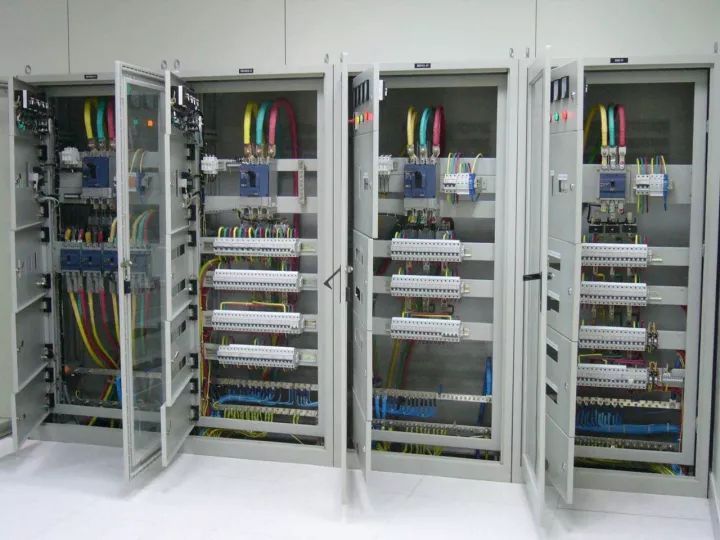 峰峰矿配电箱配电柜未来发展趋势